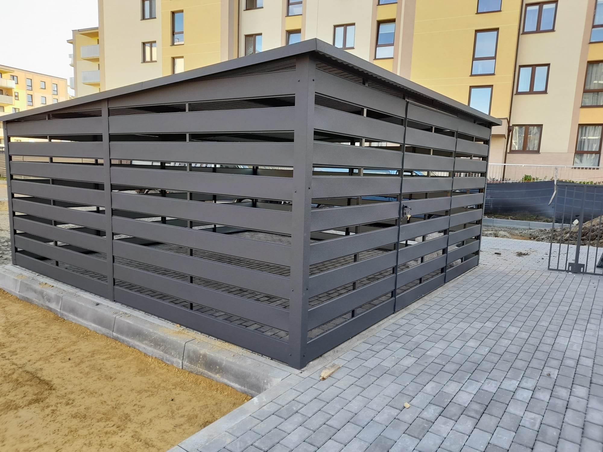Wiata śmietnikowa 5m x 5m NR 36